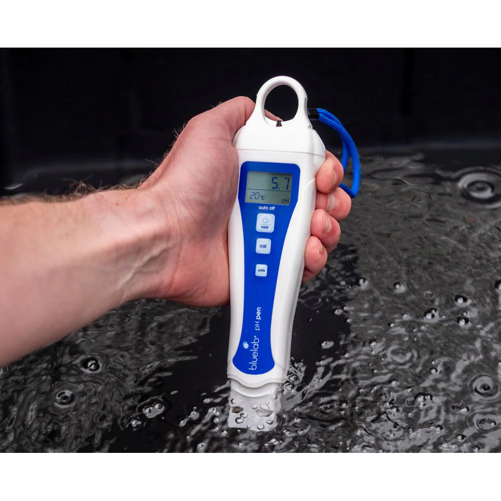 Bluelab pH Pen In Use (MAIN)