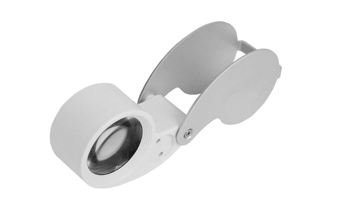 Essentials Illuminated Magnifier Loupe 30x
